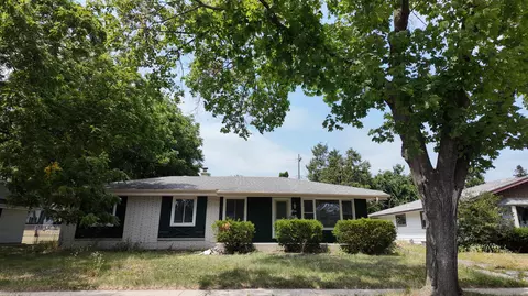 8334 W Denver, Milwaukee, WI 53223