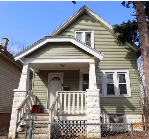 2925 N 23rd, Milwaukee, WI 53206