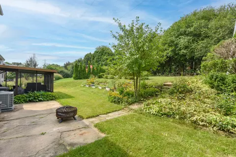 2751 N 118th, Wauwatosa, WI 53222