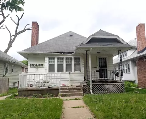 2931 N 39th, Milwaukee, WI 53210