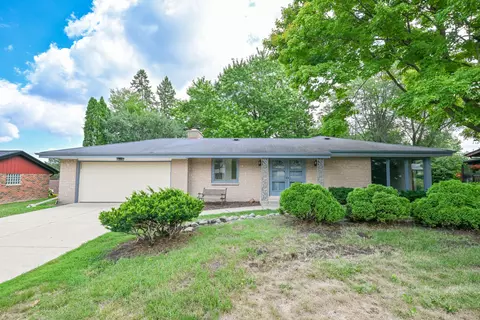 3660 S Joseph, New Berlin, WI 53151