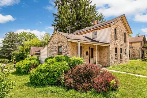 1641 Barton, West Bend, WI 53090