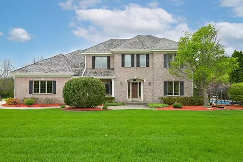 17155 Vanderbilt, Brookfield, WI 53005