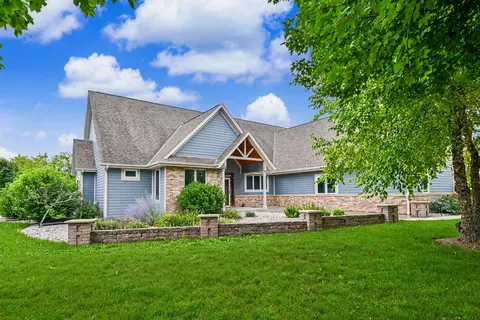 2635 Sunset, Port Washington, WI 53074