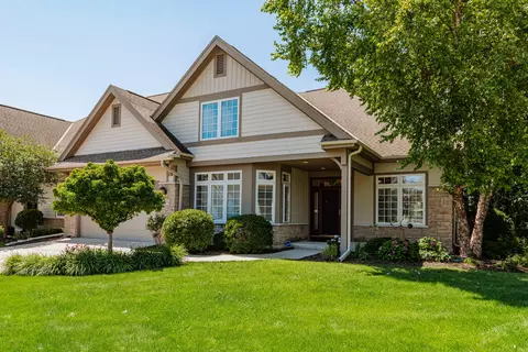 11675 N Aster Woods, Mequon, WI 53092