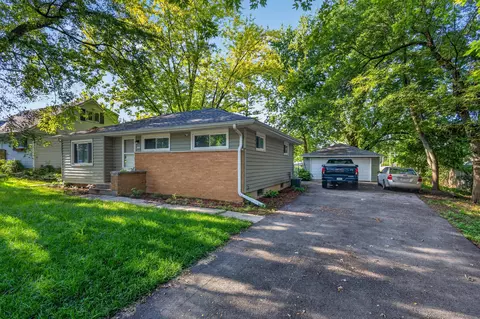 5222 W Hemlock, Milwaukee, WI 53223