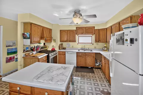 Kitchen - w4815 Bluff Road, Troy, WI 53119 photo 7 of 7
