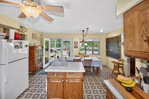 Kitchen - w4815 Bluff Road, Troy, WI 53119 photo 3 of 7