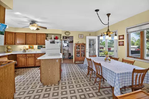 Kitchen - w4815 Bluff Road, Troy, WI 53119 photo 1 of 7