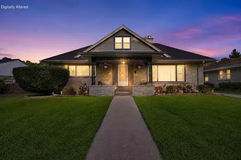 10727 W Grantosa, Wauwatosa, WI 53222