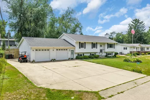 39231 92nd, Genoa City, WI 53128