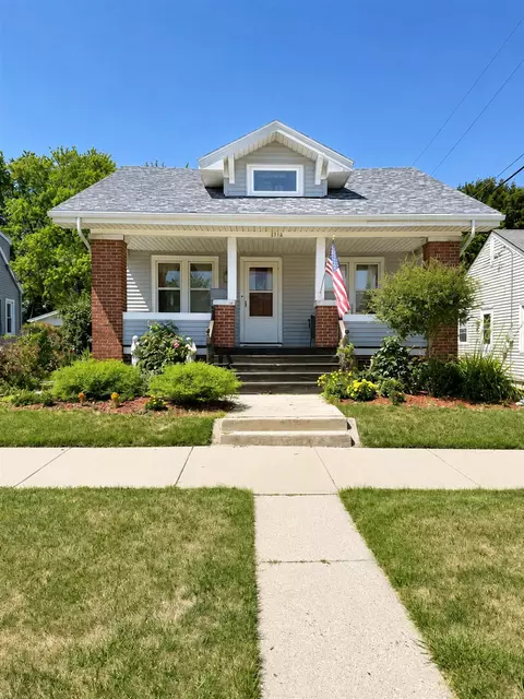 2214 S 16th, Sheboygan, WI 53081