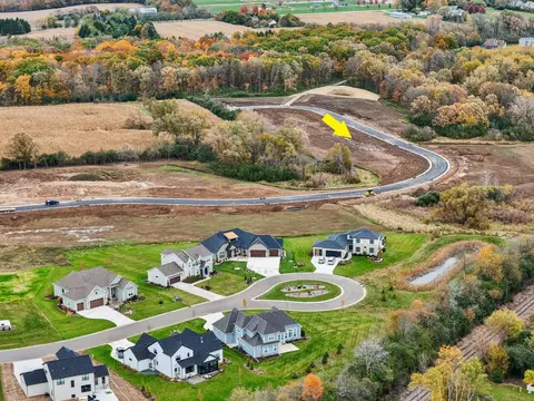 Lt89 Red Holly, Germantown, WI 53022