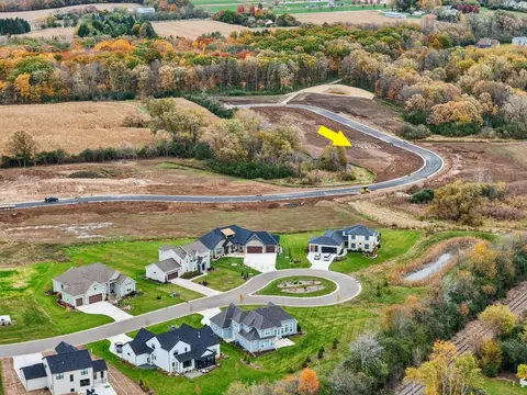 Lt90 Red Holly, Germantown, WI 53022