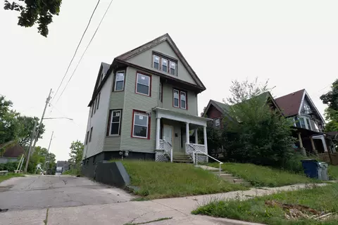 3221 W Michigan, Milwaukee, WI 53208