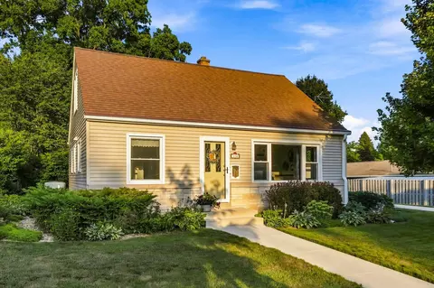 148 Tower, Port Washington, WI 53074