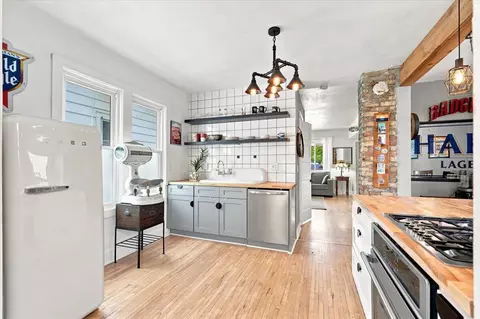 1230 E Pryor, Milwaukee, WI 53207
