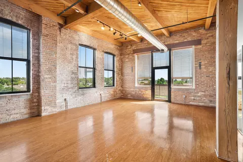234 E Reservoir #607, Milwaukee, WI 53212