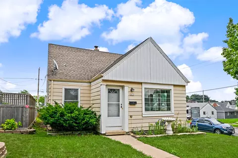3672 S 19th, Milwaukee, WI 53221
