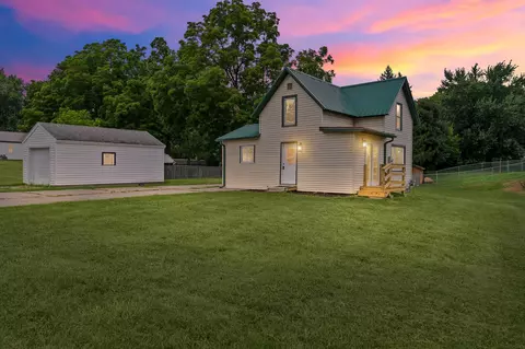 420 South, Cashton, WI 54619