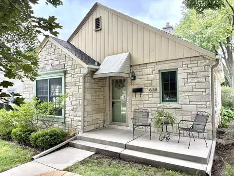 638 N Hine, Waukesha, WI 53188