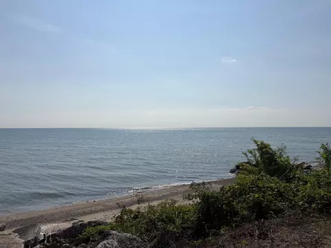 9253 Lakeshore, Pleasant Prairie, WI 53158