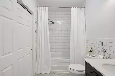 Bath - 1731 E Bennett, Milwaukee, WI 53207 photo 2 of 5