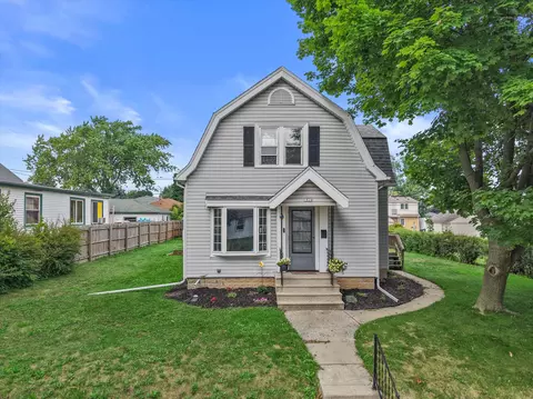 1824 Missouri, South Milwaukee, WI 53172