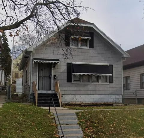 3722 N 15th, Milwaukee, WI 53206