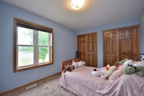 Bedroom - s108w37645 Draper, Eagle, WI 53119 photo 8 of 9