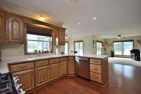 Kitchen - s108w37645 Draper, Eagle, WI 53119 photo 1 of 3