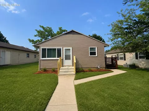 8208 W Keefe, Milwaukee, WI 53222