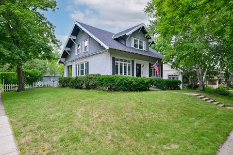 2205 N 71st, Wauwatosa, WI 53213