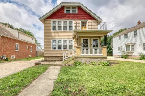 2225 S 82nd, West Allis, WI 53219