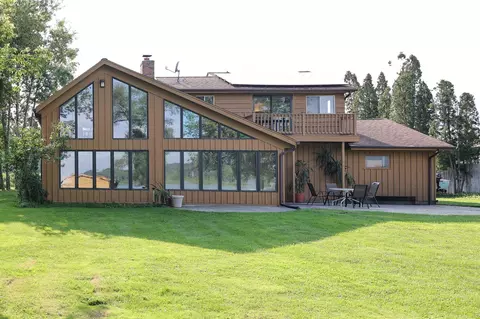 w166s8374 Kurtze Ln, Muskego, WI 53150