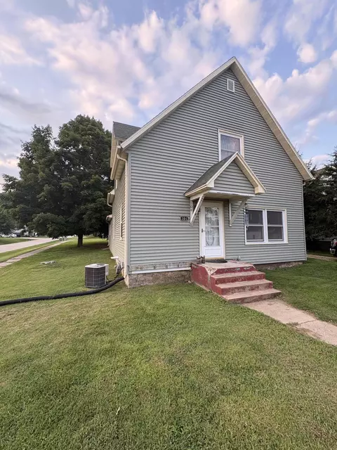 Exterior - 104 E Harrison, Viola, WI 54664 photo 1 of 3
