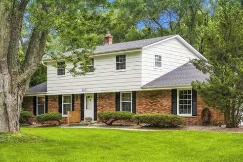 2517 W Chestnut, Mequon, WI 53092