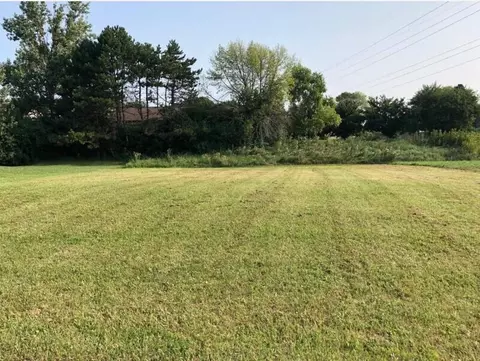 6910 W Beatrice, Milwaukee, WI 53223