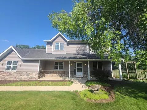 w220s3864 Crestview, Waukesha, WI 53189