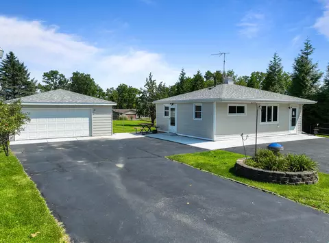 n3358 Hawthorne Road, Geneva, WI 53147