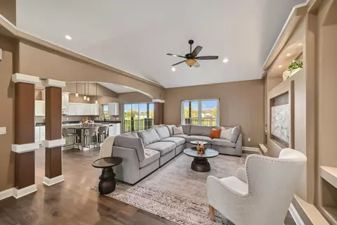 Living - 647 E Clancy, Jefferson, WI 53549 photo 3 of 7