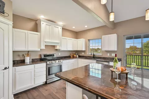 Kitchen - 647 E Clancy, Jefferson, WI 53549 photo 5 of 11