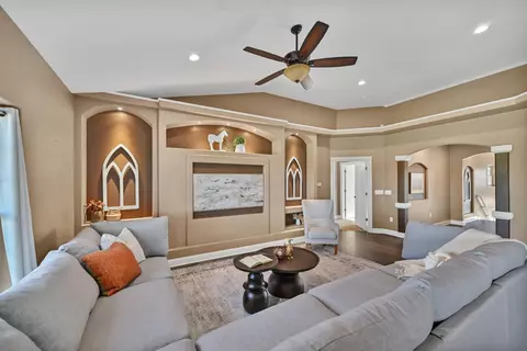 Living - 647 E Clancy, Jefferson, WI 53549 photo 1 of 7
