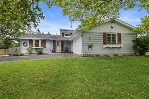 1129 Bluebird, Union Grove, WI 53182