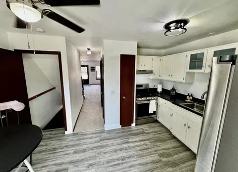 6120 W W Prt, Milwaukee, WI 53223