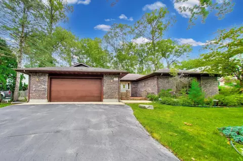 925 Tarrant, Fontana, WI 53125