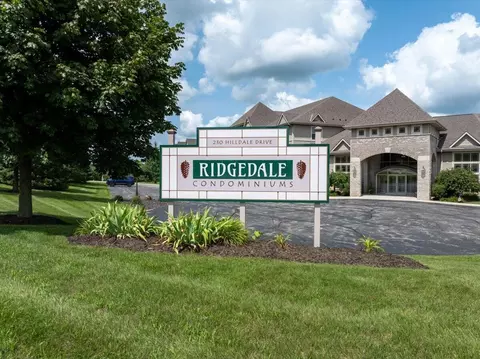 230 Hilldale #1311, Hartford, WI 53027
