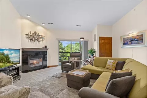 230 Hilldale #1311, Hartford, WI 53027