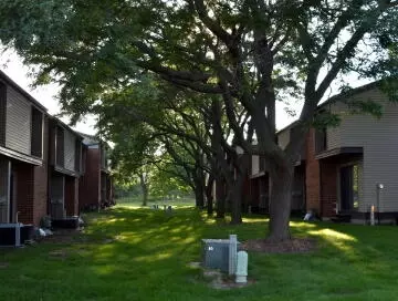 1651 W Edgerton #B, Milwaukee, WI 53221