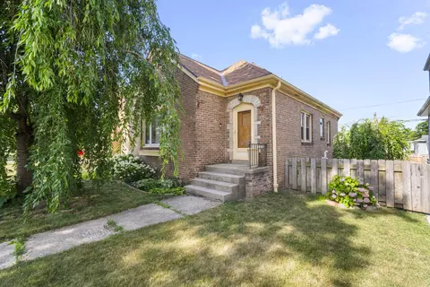 3373 S 19th, Milwaukee, WI 53215